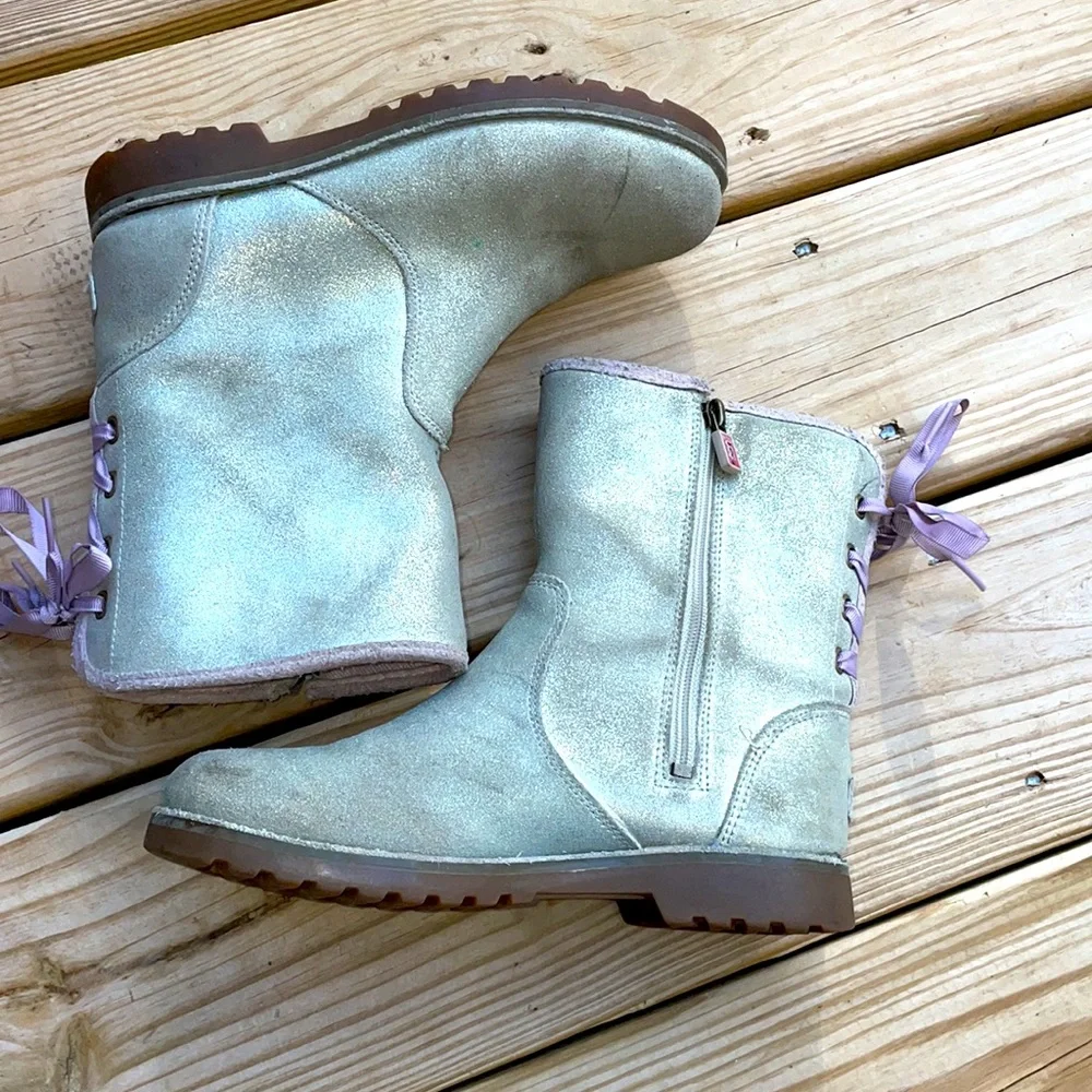 UGG Girls Corene Metallic Taupe Back Bow Winter Boots Size US 3